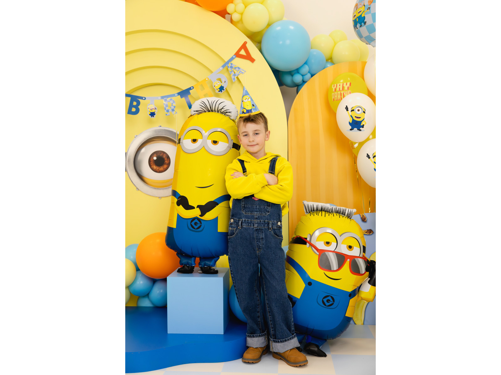 Balon foliowy Minionek Tim 40x100cm FB330 PartyDeco